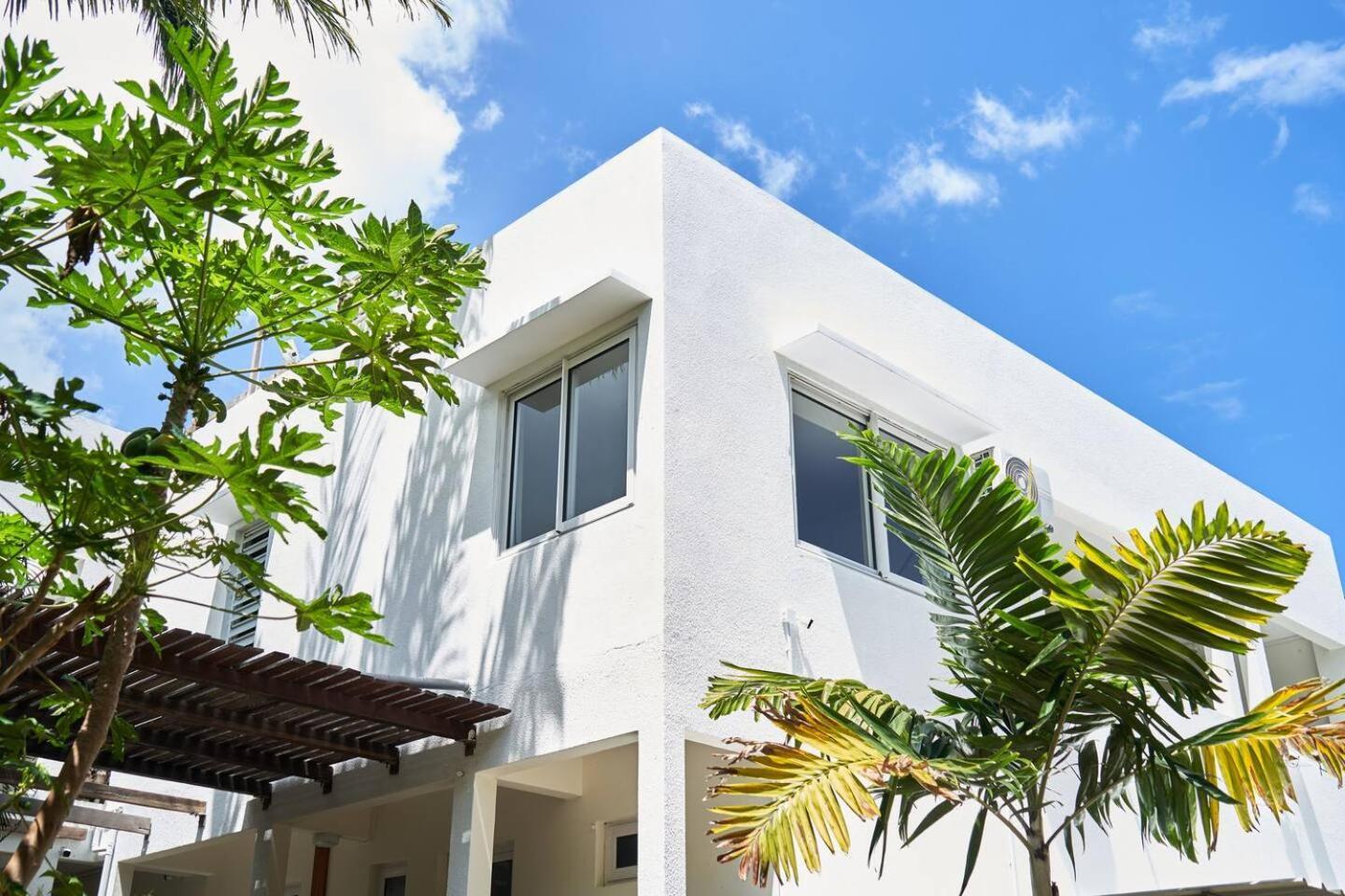 Loukaz -Entire Rental Units W Panoramic Rooftop Coteau Raffin 外观 照片